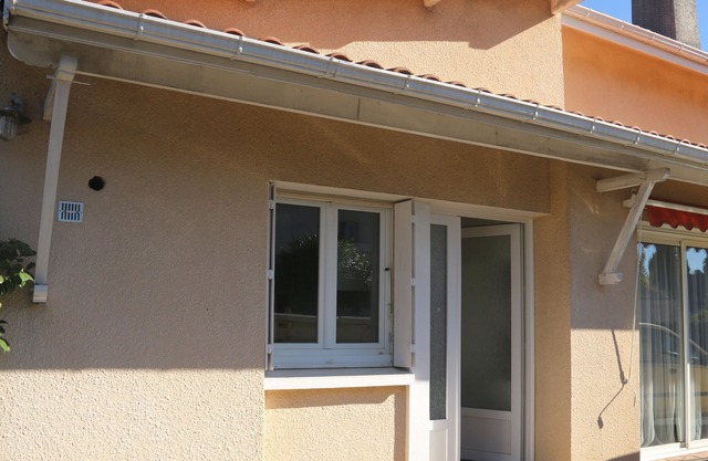 Holiday Home 'Villa Du Pouey' with Private Terrace, Private Garden and Wi-Fi