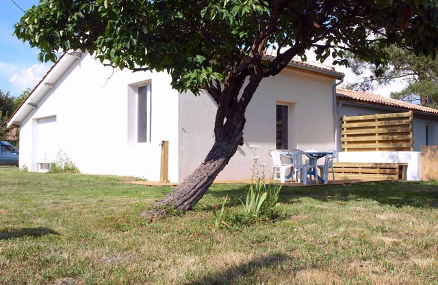 Holiday House in Medoc between Soulac and Montalivet. Near the Ocean