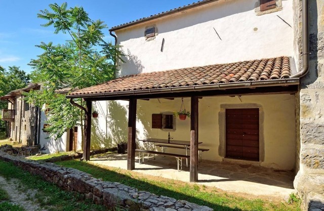 Holiday house Buzet for 1 - 4 persons with 2 bedrooms - Holiday home