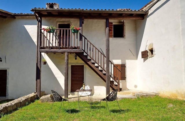 Holiday house Buzet for 1 - 4 persons with 2 bedrooms - Holiday home