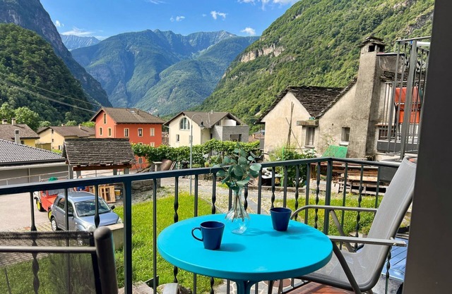 Holiday house Cavergno for 1 - 4 persons with 3 bedrooms - Holiday home