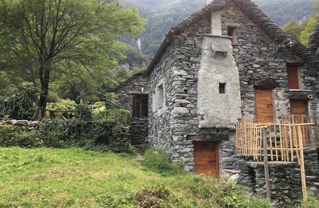 Holiday house Cevio for 1 - 5 persons with 3 bedrooms - Detached holiday house