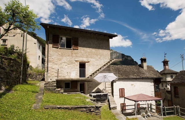 Holiday house Comologno for 1 - 6 persons with 2 bedrooms - Holiday house