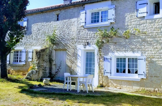 Holiday house Fontenay le Comte for 1 - 3 persons with 1 bedroom - Row house