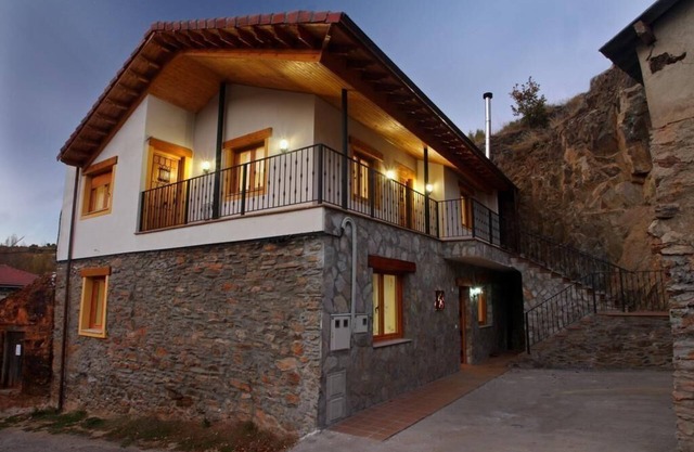 Holiday house La Omañuela for 1 - 2 persons with 1 bedroom - Holiday home