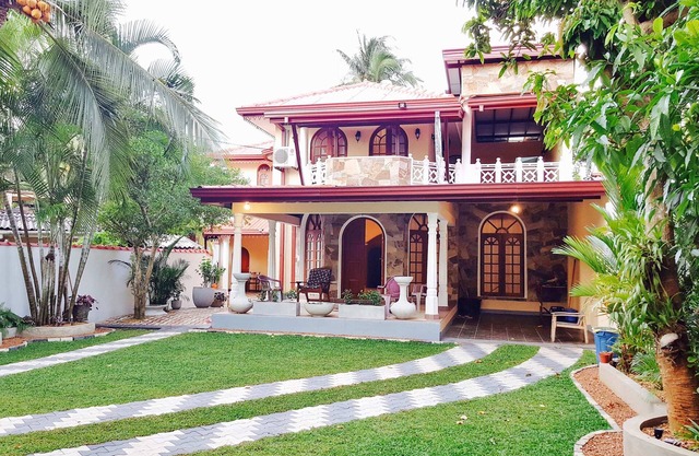 Holiday house, low room 20 € pp, double room.+ Ac + Vantilador 2 km from the beach, 30C
