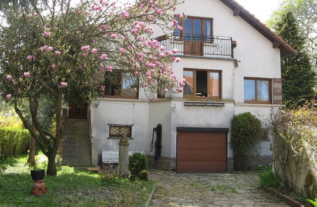 HOLIDAY HOUSE on the banks of the Saar