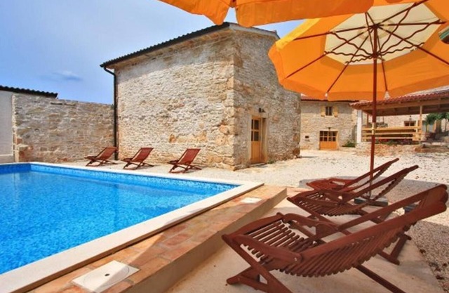 Holiday house Orihi for 1 - 16 persons with 8 bedrooms - Holiday home