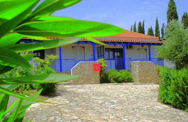 Holiday house Peroulia for 1 - 9 persons with 4 bedrooms - Holiday home