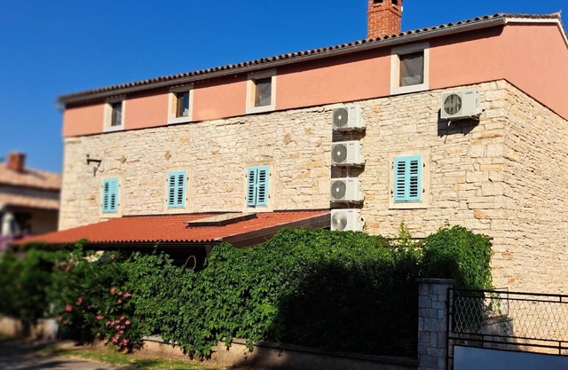 Holiday house Pula for 1 - 13 persons with 7 bedrooms - Holiday home