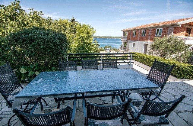 Holiday House Sea Breeze