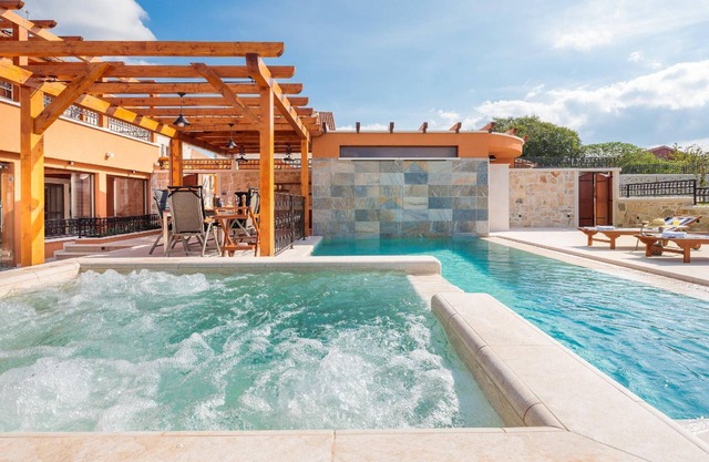 Holiday house Skradin for 1 - 6 persons with 3 bedrooms - Holiday house