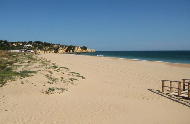 Holiday house with pool in Serra e Mar near Alvor, Algarve, Portugal