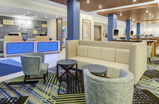 Holiday Inn Express and Suites King George- Dahlgren by IHG