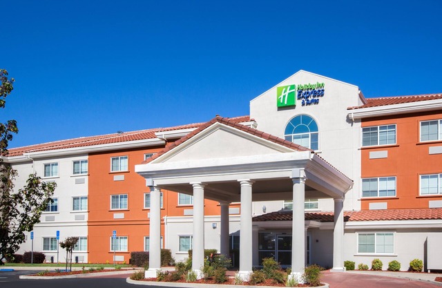 Holiday Inn Express Hotel & Suites Oroville Lake by IHG