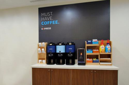 Holiday Inn Express Hotel & Suites Van Wert by IHG