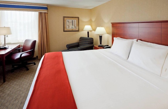 Holiday Inn Express Ramsey-Mahwah by IHG