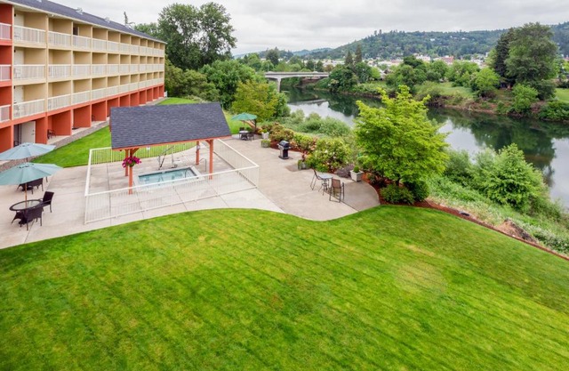 Holiday Inn Express Roseburg by IHG