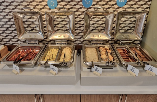 Holiday Inn Express & Suites Albuquerque East by IHG