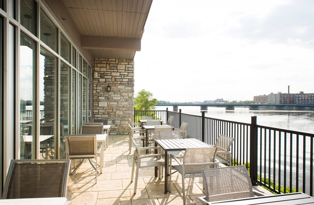Holiday Inn Express & Suites Rock Falls by IHG