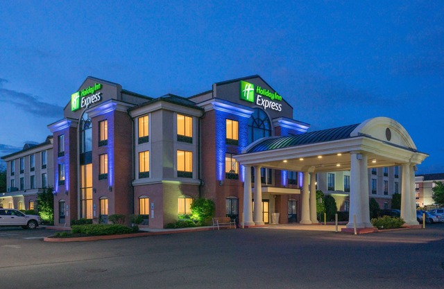 Holiday Inn Express & Suites Quakertown - Allentown Area by IHG
