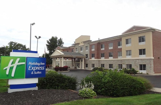 Holiday Inn Express & Suites Indianapolis North - Carmel by IHG