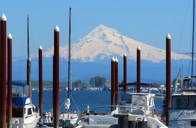 Holiday Inn Portland - Columbia Riverfront by IHG