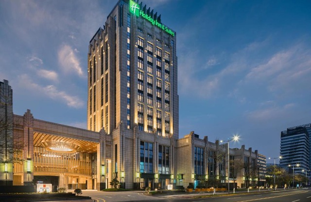 Holiday Inn & Suites Kunshan Huaqiao by IHG - F1 Racing Preferred Hotel