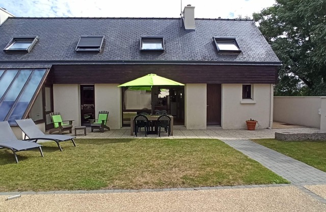 HOLIDAY RENTAL 400M BEACHES, GARDEN ENTIRELY CLOSED