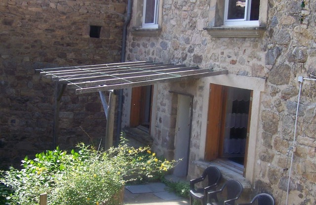 Holiday stone house 8km from St Félicien