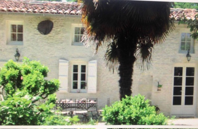 Holiday Villa - Cognac vineyards - swimming pool for 6 adults 2 children