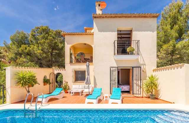 Holiday Villa Near Denia with Mountain View, Pool & Wi-Fi