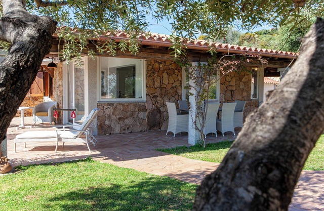 Holiday Villa "Risveglio Con Alba" with Sea View, Garden & Terrace