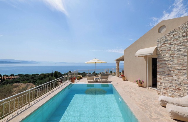 Holiday villa with private pool, Spectacular sea views,150m to the beach.