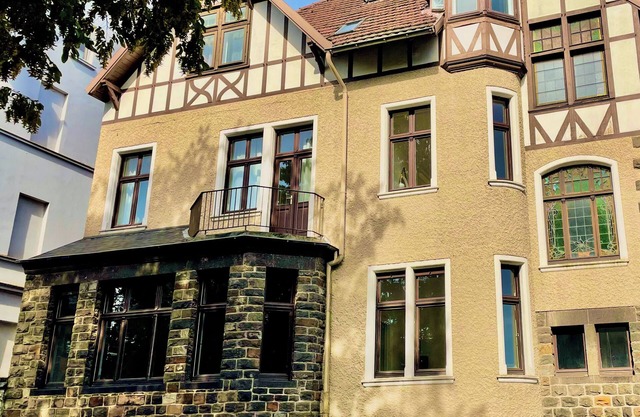 Holidays Villa EMG Dusseldorf Essen Velbert 22 Pax