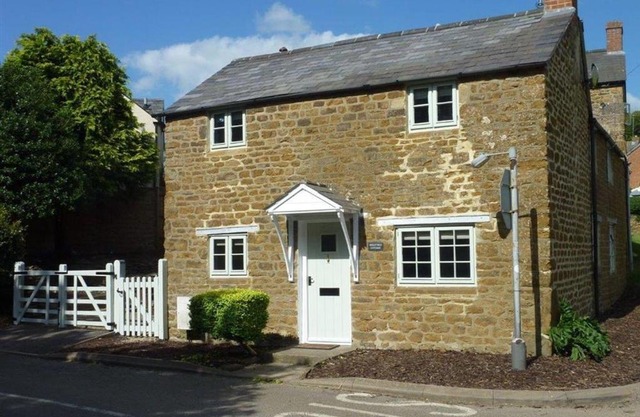 Hollytree Cottage