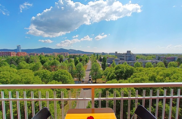 Home convenient for the center,green oasis, view Alps, free parking