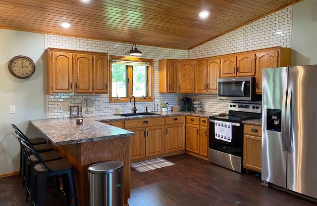 Home located on Tipsinah Mounds Golf Course