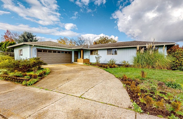 Home near downtown with two living areas, patio, grill, streaming, & AC