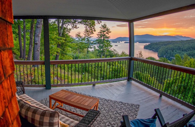 Home with beach access, incredible water views, washer/dryer & golf nearby