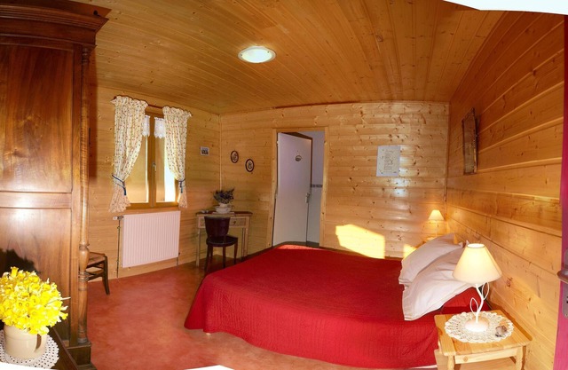 Homerez - Amazing house for 4 ppl. with garden at Verrières-en-Forez