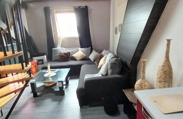 Homerez - Apartment in Frameries