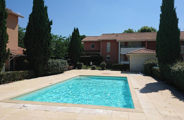 Homerez - Apartment in Dax with pool.