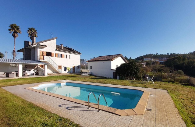 Homerez - Appartement for 6 ppl. with swimming-pool at Praia do Ribatejo