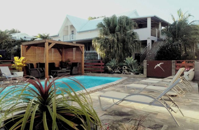 Homerez - Apt Ste-Marie with Pool