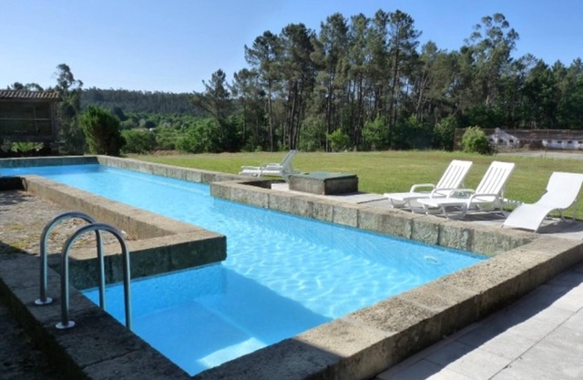 Homerez - Big chalet for 16 ppl. with swimming-pool at São Pedro do Sul