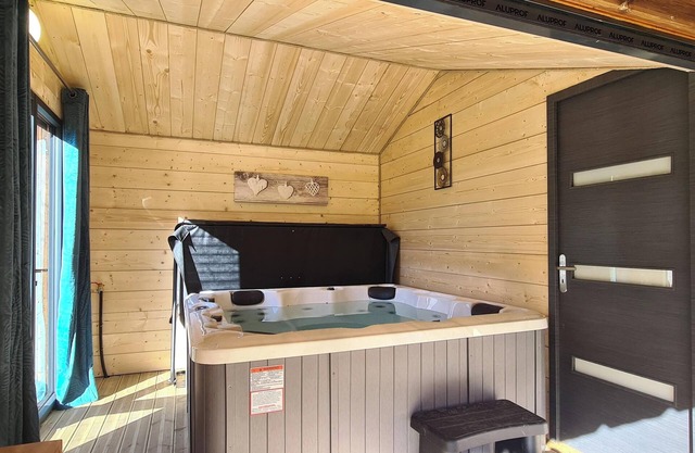 Homerez - Chalet in Orlu, Mountain View