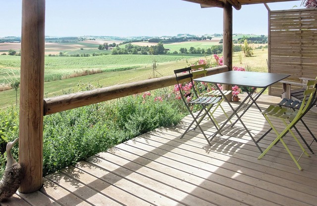 Homerez - Chalet in Pauilhac with Pool