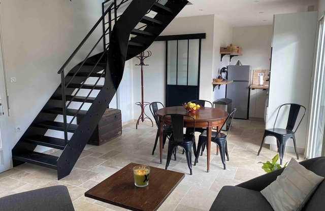 Homerez - Charming Apartment - Férel - 60 m² - Private Terrace