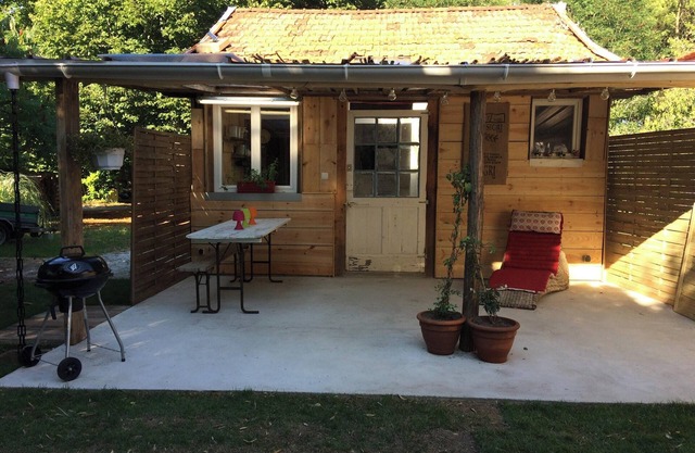 Homerez - Charming Chalet in Sanguinet with Garden and Terrace